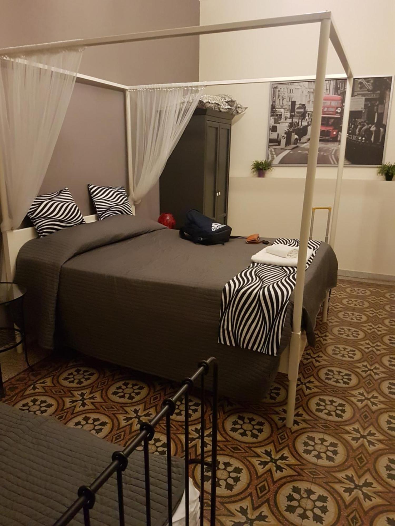 Happy Stay Guesthouse — Foto 1